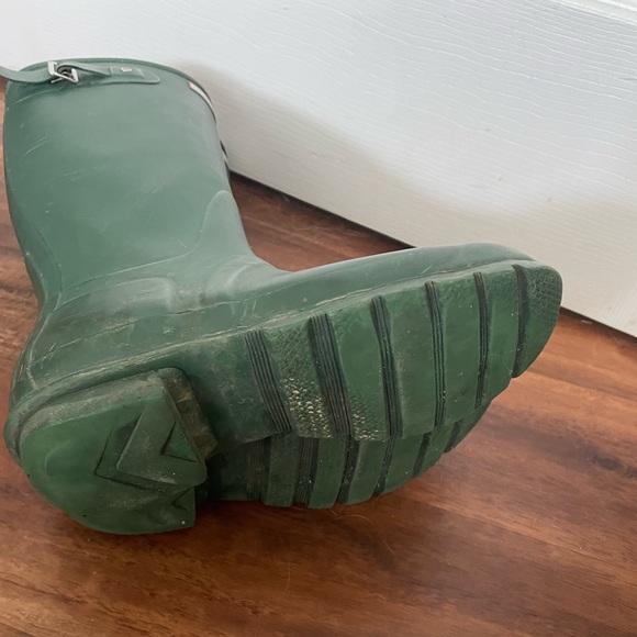Hunter Original Tall Matte Green Rainboots - Picture 9 of 11